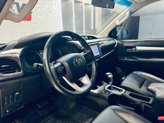 TOYOTA HILUX 2.8 SRV 4X4 CD 16V DIESEL 4P AUTOMÁTICO